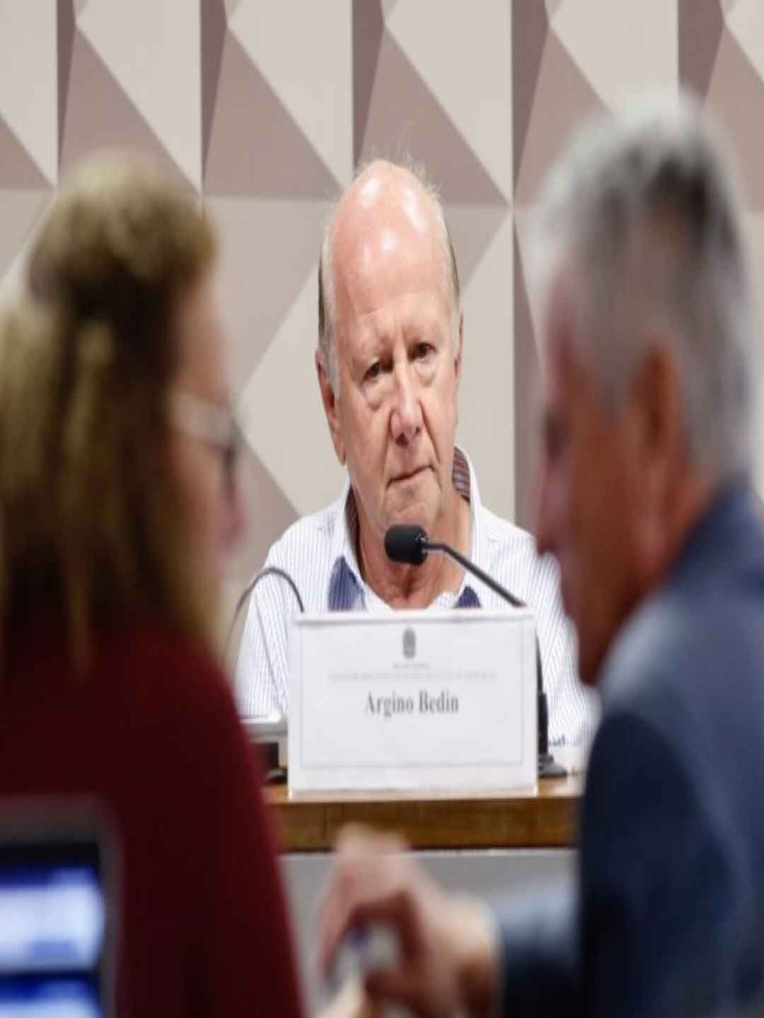 Relatora relaciona empresário a financiamento de atos antidemocráticos